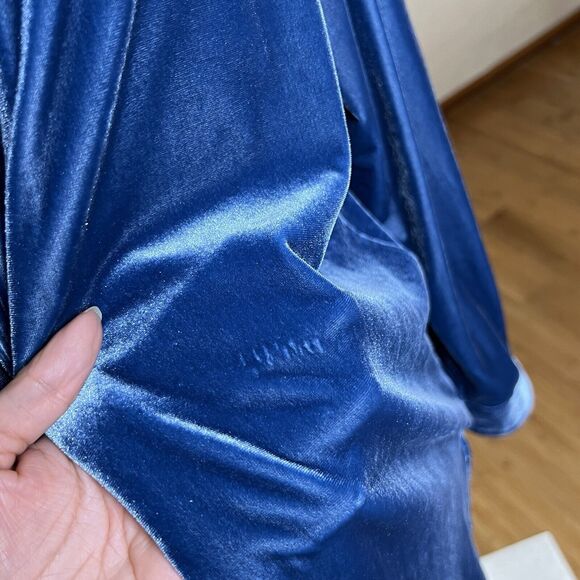 Denim & Co Velvet Tunic Top Womens Medium Blue Long Sleeve Button Down - Picture 4 of 8